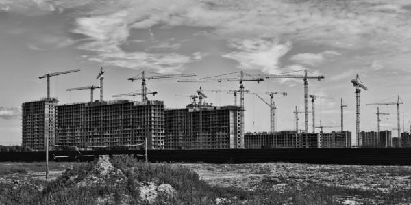 Vicios Ocultos Construcción / Defectos Constructivos Llobera · Desprendimiento de Ladrillos o Materiales de Revestimiento de Fachadas